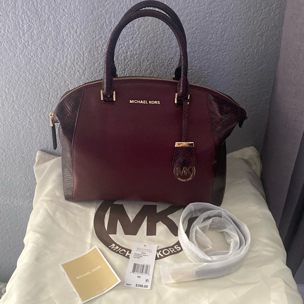 🌟SOLD🌟 Michael Kors Riley